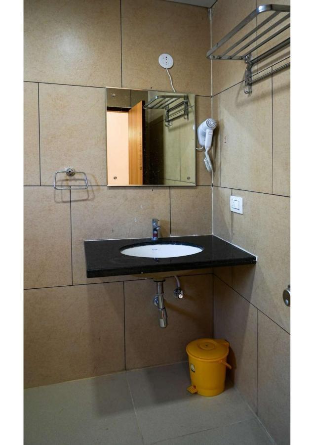 Sri Krishna Inn - Kempegowda Airport Bangalore Devanahalli Luaran gambar