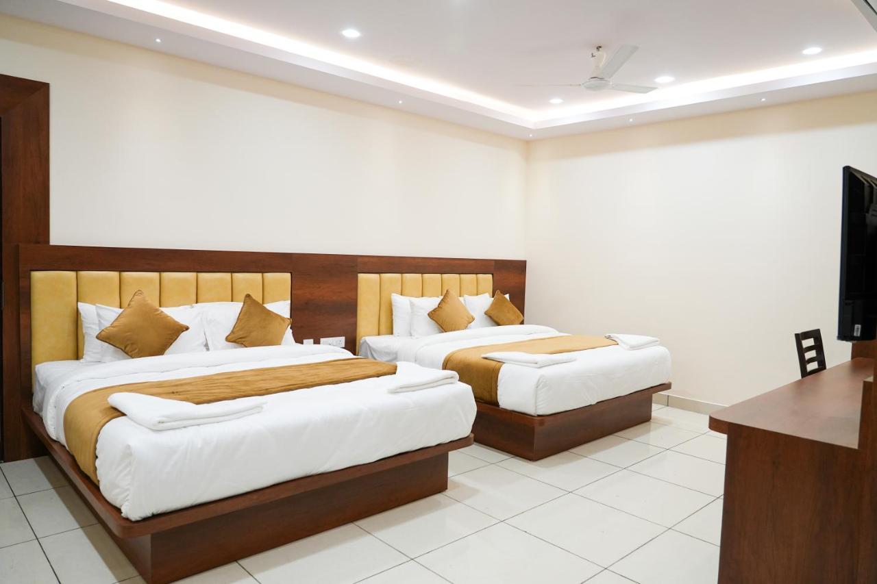 Sri Krishna Inn - Kempegowda Airport Bangalore Devanahalli Luaran gambar