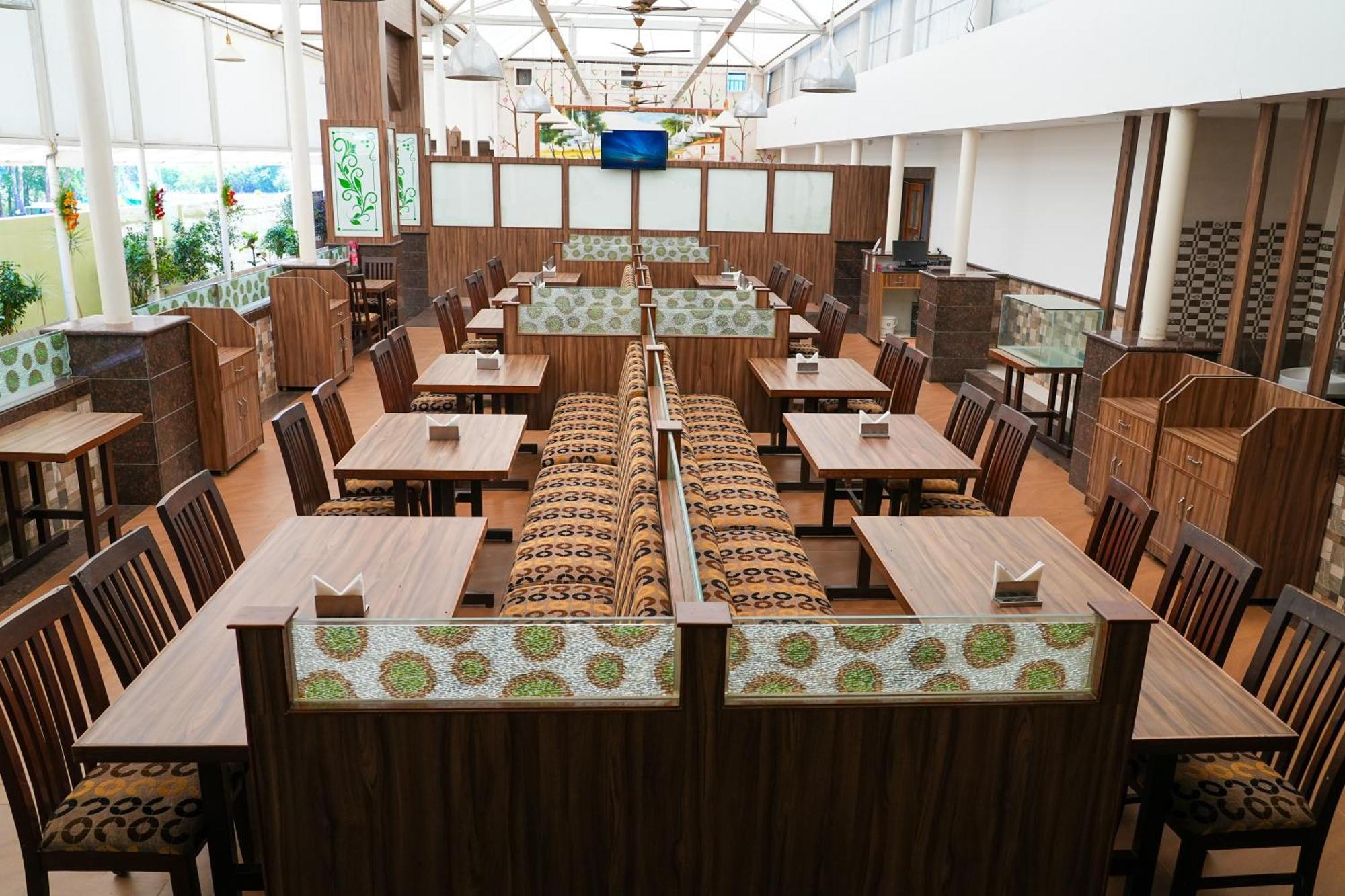 Sri Krishna Inn - Kempegowda Airport Bangalore Devanahalli Luaran gambar