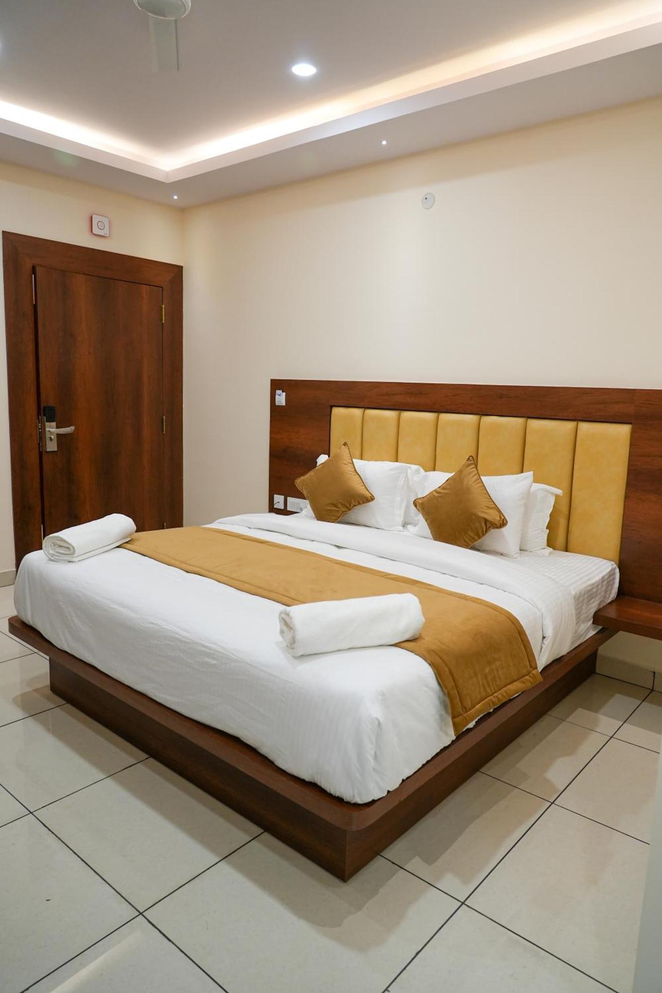 Sri Krishna Inn - Kempegowda Airport Bangalore Devanahalli Luaran gambar