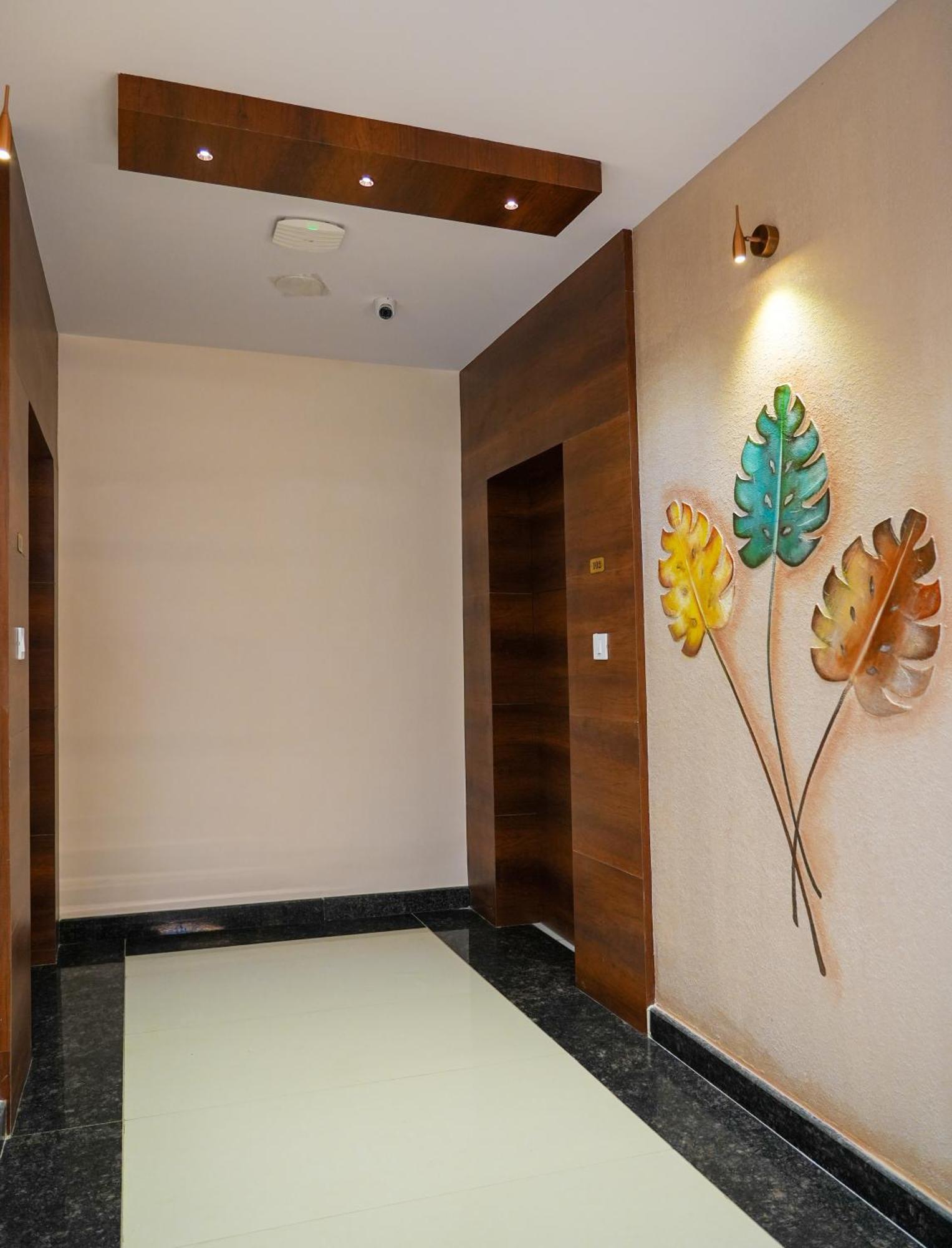 Sri Krishna Inn - Kempegowda Airport Bangalore Devanahalli Luaran gambar