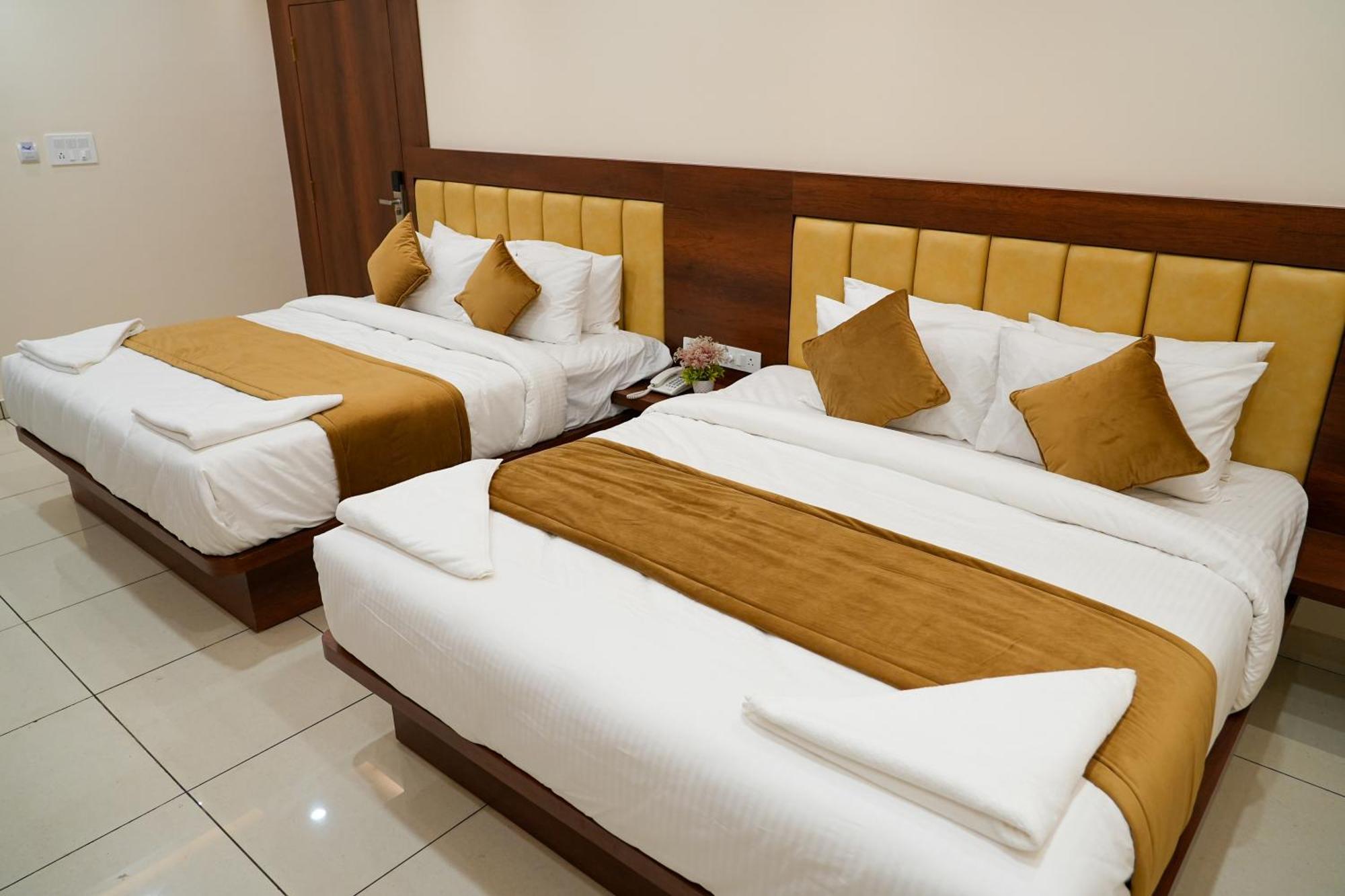 Sri Krishna Inn - Kempegowda Airport Bangalore Devanahalli Luaran gambar